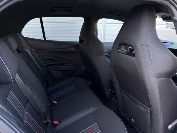 Škoda Fabia 1.0TSi DSG Monte Carlo 116PS B - foto 34
