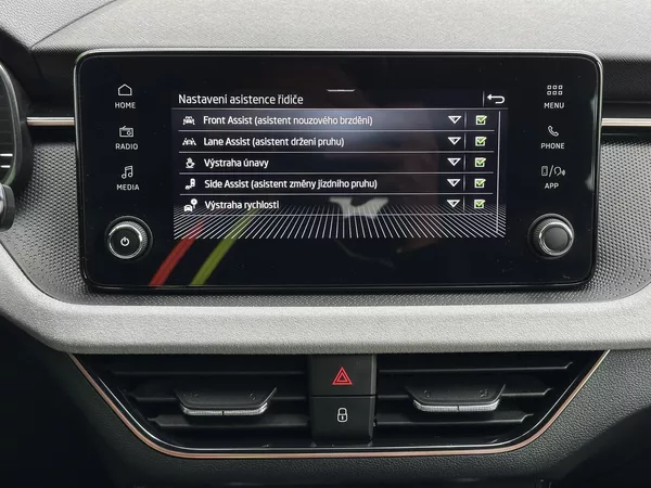 Škoda Scala 1.0TSi DSG 116PS LED V.Cockpit - foto 34