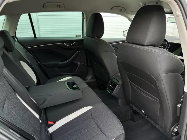 Škoda Scala 1.0TSi DSG 116PS LED V.Cockpit - foto 42