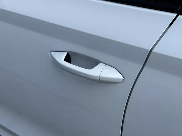 Škoda Fabia 1.0TSi DSG Monte Carlo 116PS B - foto 12