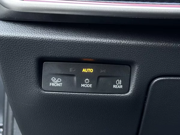 Škoda Superb 2.0TSi 4x4 DSG Sportline 265PS - foto 17