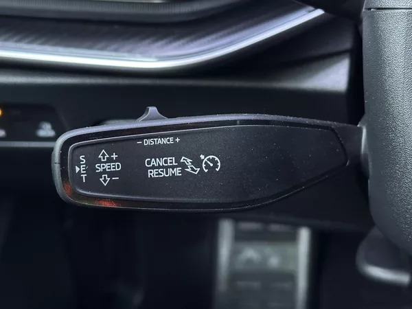 Škoda Superb 2.0TSi 4x4 DSG Sportline 265PS - foto 18