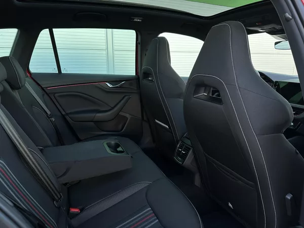 Škoda Kodiaq RS 2.0TSi DSG 4x4 265PS Matrix - foto 40
