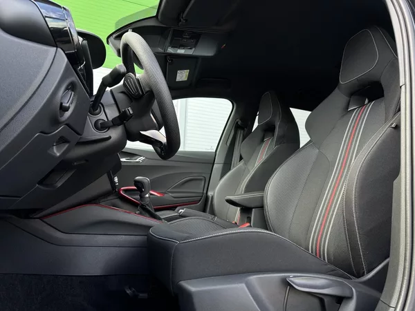 Škoda Fabia 1.0TSi DSG Monte Carlo 116PS B - foto 12