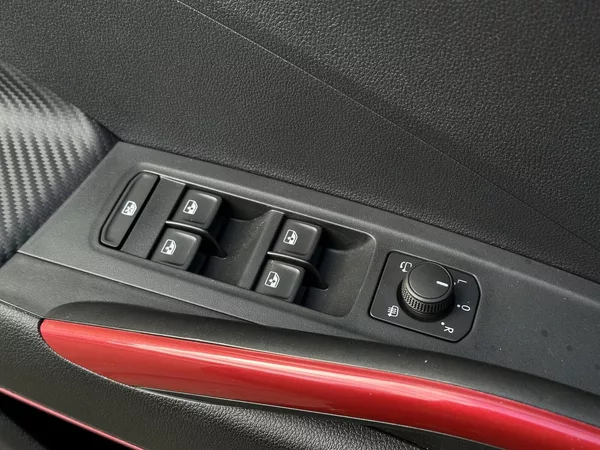 Škoda Fabia 1.0TSi DSG Monte Carlo 116PS B - foto 14
