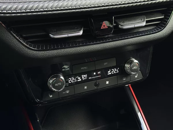 Škoda Fabia 1.0TSi DSG Monte Carlo 116PS B - foto 21