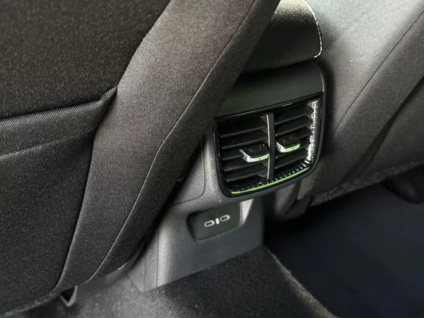 Škoda Fabia 1.0TSi DSG Monte Carlo 116PS B - foto 34