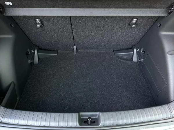 Škoda Fabia 1.0TSi DSG Monte Carlo 116PS B - foto 36
