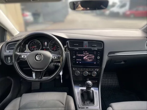 Volkswagen Golf 1,5 TSI Evo Highline - foto 9