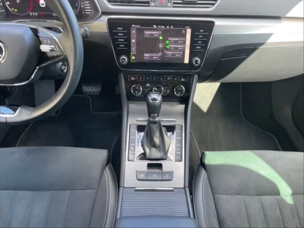 Škoda Superb 2,0 TDI 110 Style AT - foto 10