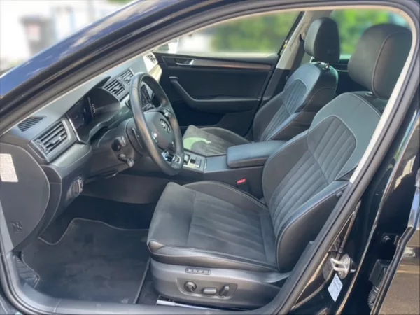 Škoda Superb 2,0 TDI 110 Style AT - foto 7