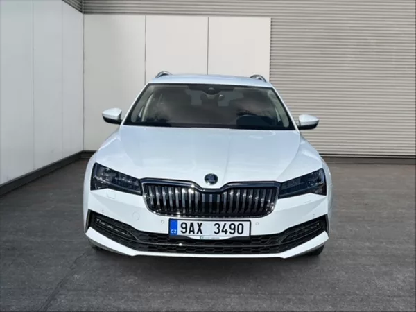 Škoda Superb 2,0 TDI 147 4x4 L&K Aut - foto 2