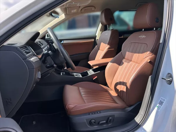 Škoda Superb 2,0 TDI 147 4x4 L&K Aut - foto 7