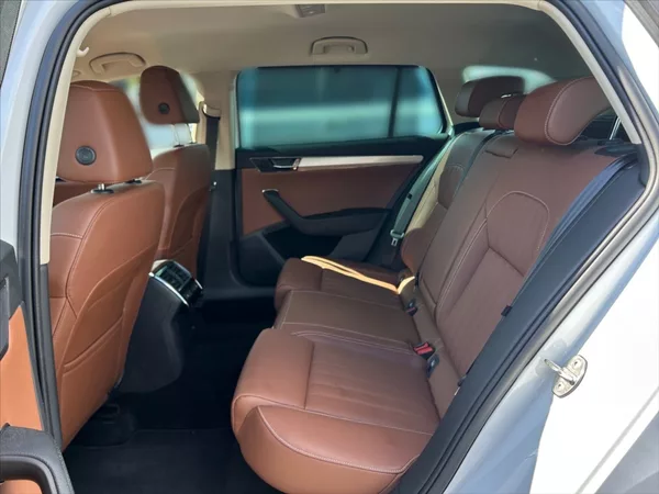 Škoda Superb 2,0 TDI 147 4x4 L&K Aut - foto 8