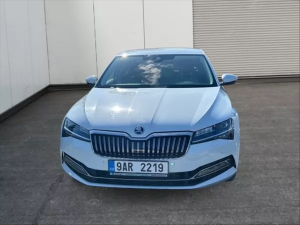 Škoda Superb 2,0 TSI 206 Style 4x4 AT - foto 2