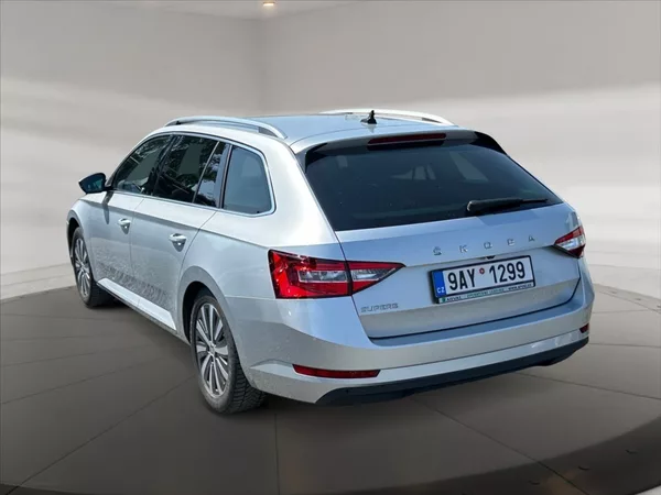 Škoda Superb 2,0 TDI Style AT - foto 4