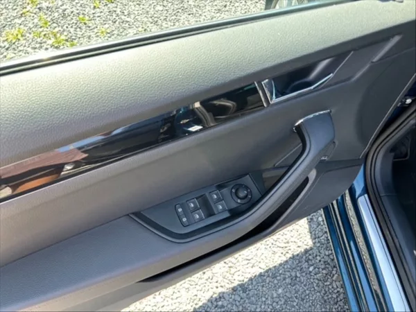 Škoda Superb 1,4 PHEV 160 L&K AT - foto 11