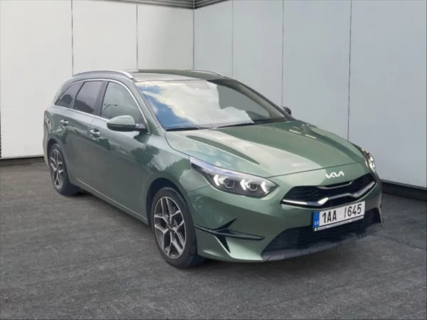Kia Ceed 1,5 TGDI Top AT