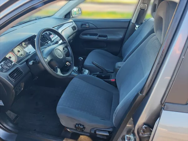Mitsubishi Lancer 1,6 i - foto 6