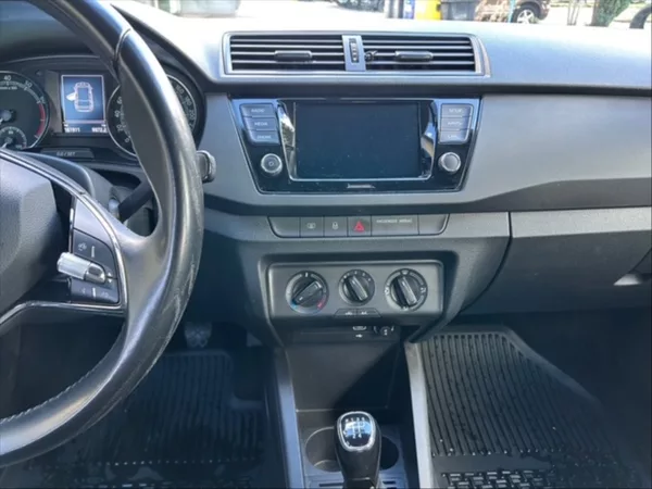 Škoda Fabia 1,0 TSI 70 Ambition - foto 10