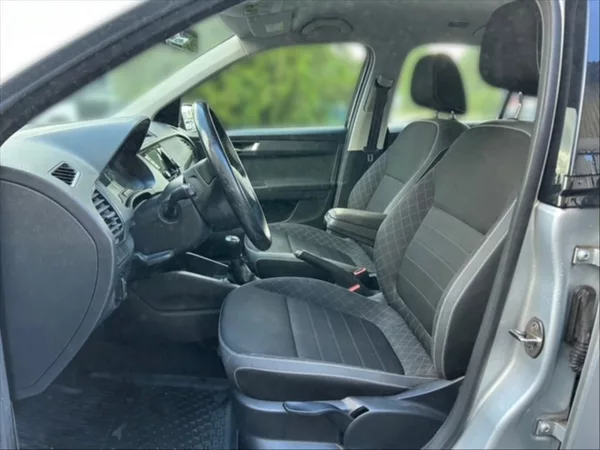 Škoda Fabia 1,0 TSI 70 Ambition - foto 7