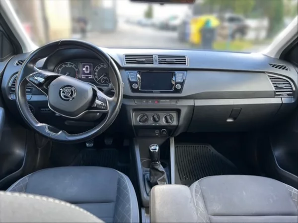 Škoda Fabia 1,0 TSI 70 Ambition - foto 9