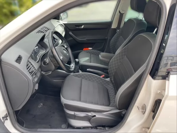 Škoda Fabia 1,0 TSI 70 Ambition - foto 7