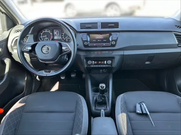 Škoda Fabia 1,0 TSI Ambition - foto 9