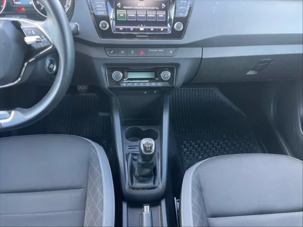 Škoda Fabia 1,0 TSI 70 Ambition - foto 10