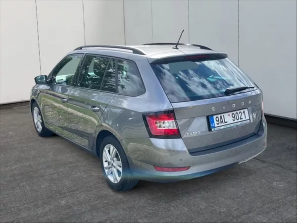 Škoda Fabia 1,0 TSI 70 Ambition - foto 4
