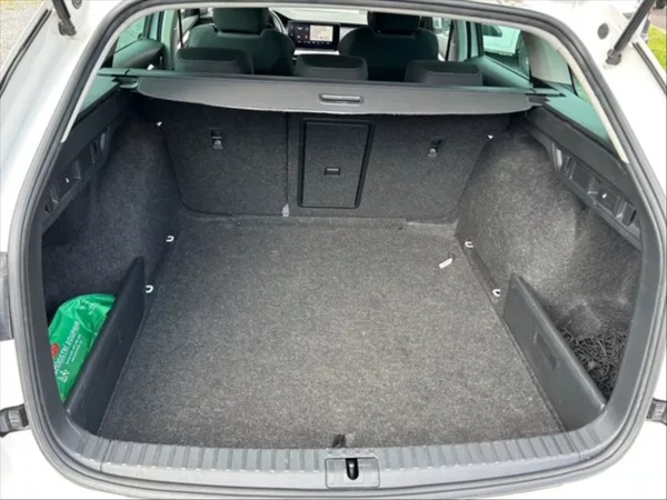 Škoda Octavia 2,0 TDI 85 Style - foto 6
