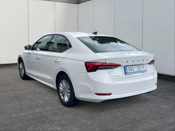 Škoda Octavia 2,0 TDI 85 Ambition - foto 4