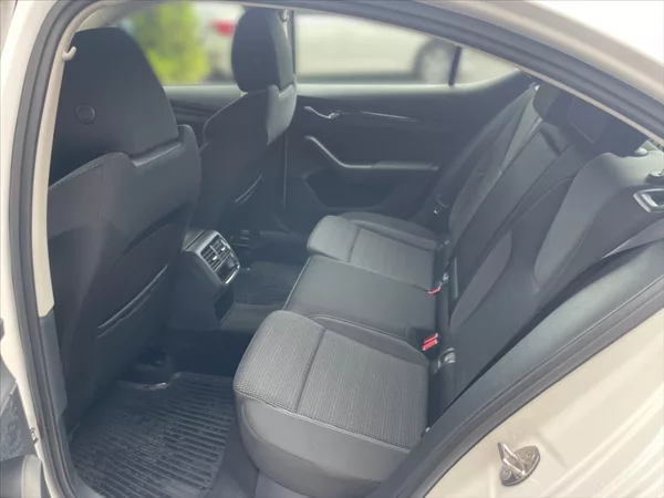Škoda Octavia 2,0 TDI 85 Ambition - foto 8