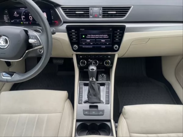 Škoda Superb 2,0 TDI 147 4x4 Style DSG - foto 10