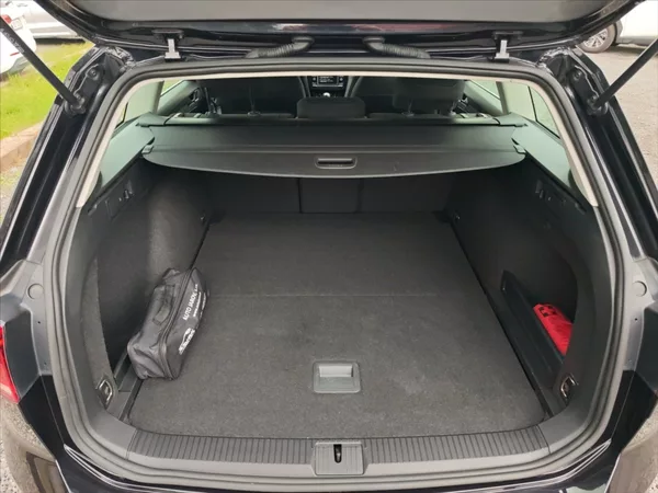 Volkswagen Passat 2,0 TDI 110 Business - foto 11