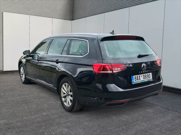 Volkswagen Passat 2,0 TDI 110 Business - foto 5