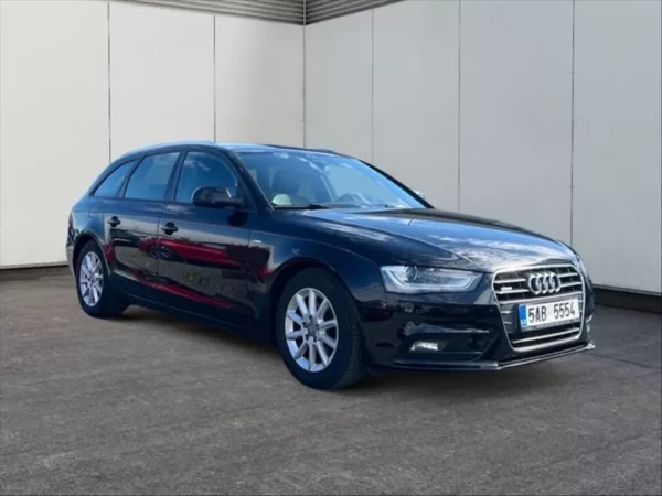 Audi A4 2,0 TDI S line AP
