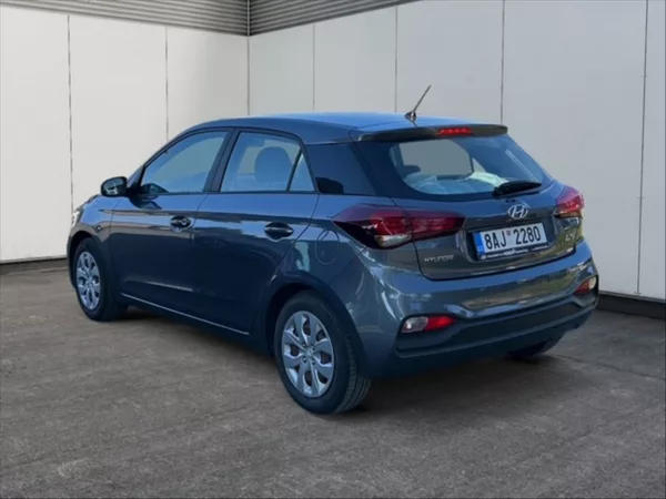 Hyundai i20 1,3 i Comfort - foto 4