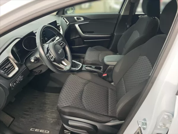 Kia Ceed 1,0 TGDI Spin - foto 6