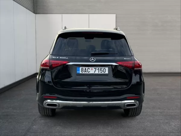 Mercedes-Benz GLE 2,0 300d 4M AT - foto 5