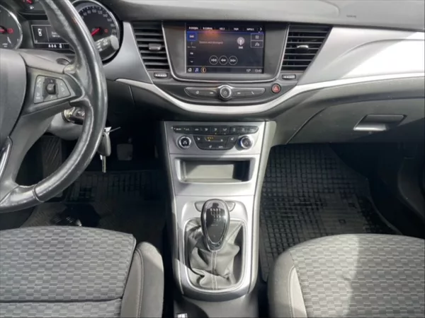 Opel Astra 1,2 T 96 Edition - foto 10