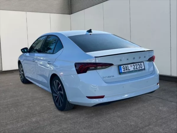 Škoda Octavia 2,0 TDI 85 Style - foto 4
