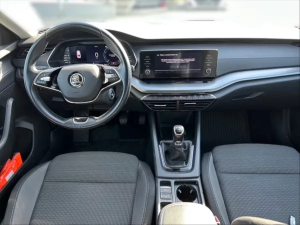 Škoda Octavia 1,5 TSI 110 Ambition - foto 9