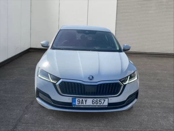 Škoda Octavia 2,0 TDI 85 Style - foto 2