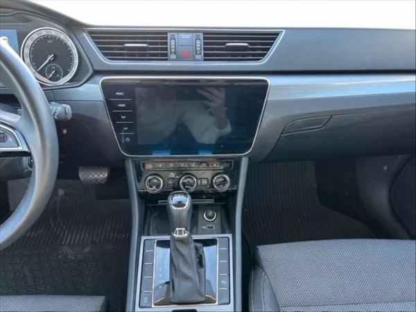 Škoda Superb 2,0 TDI 110 Style AT - foto 10
