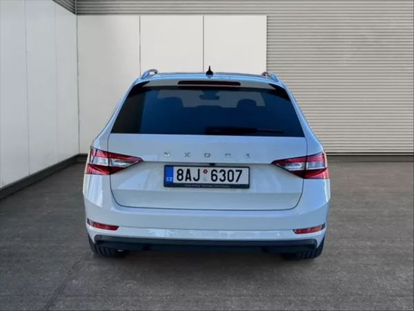 Škoda Superb 2,0 TSI 140 Style AT - foto 5