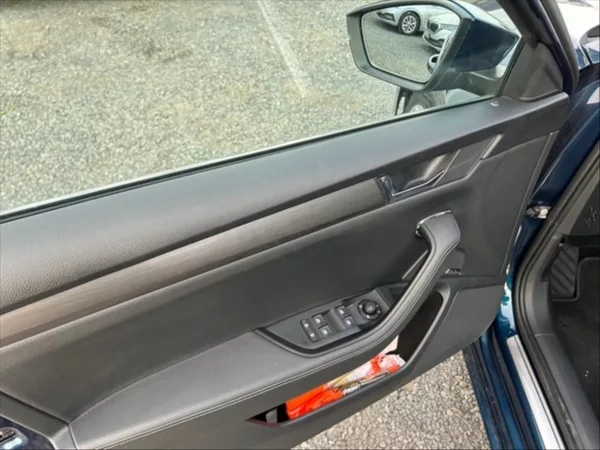 Škoda Superb 2,0 TDI 110 Style - foto 11