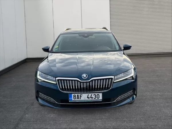 Škoda Superb 2,0 TDI 110 Style - foto 2