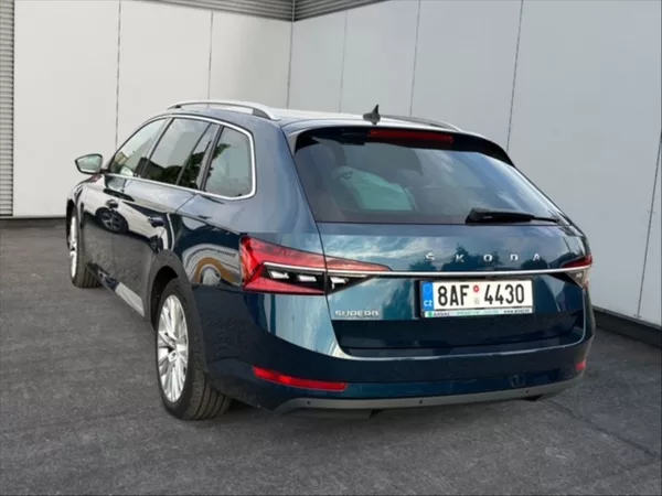 Škoda Superb 2,0 TDI 110 Style - foto 4