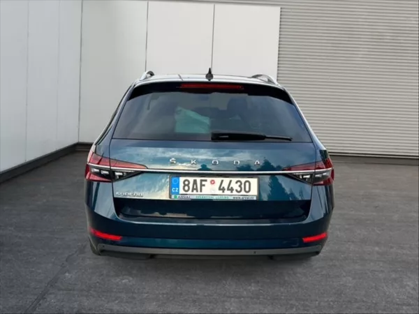 Škoda Superb 2,0 TDI 110 Style - foto 5
